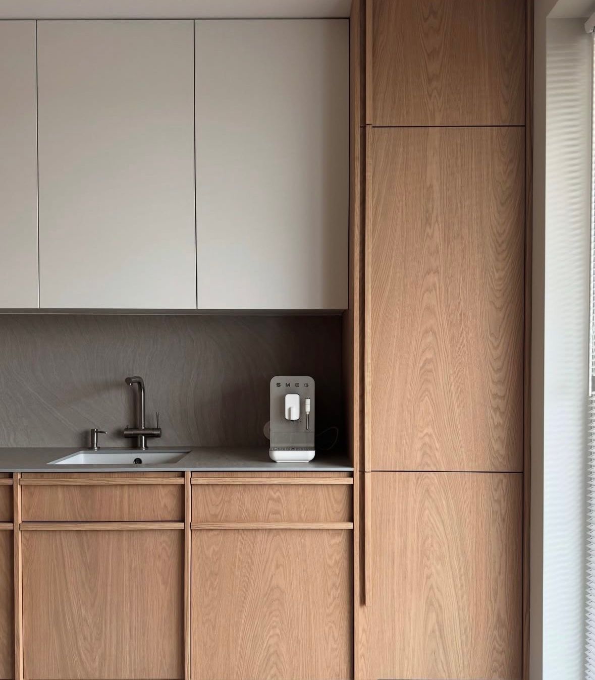 Oak & White Kitchen